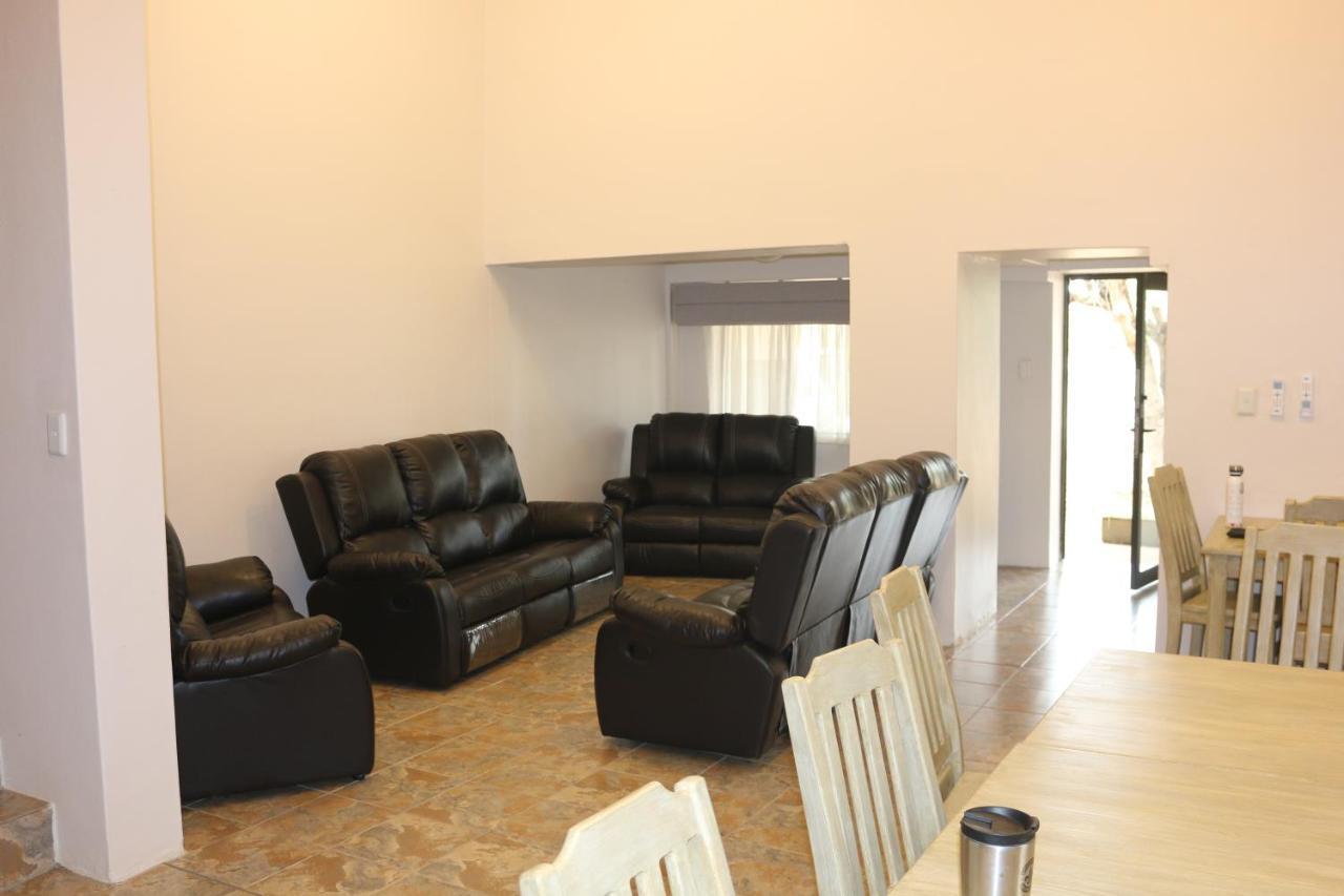 Livivane Guest House Simunye Luaran gambar