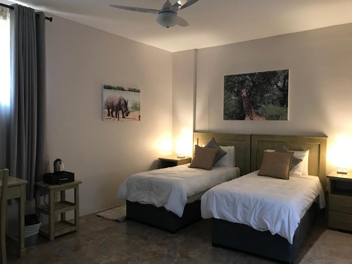 Livivane Guest House Simunye Luaran gambar